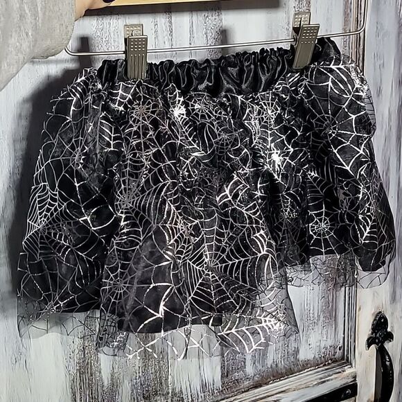 Spider Web Silver & Black Tutu with Spider Headband 2-4T - Picture 2 of 5